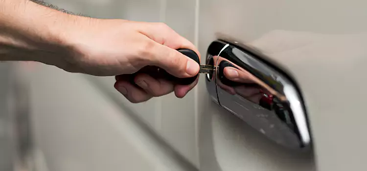 Why Choose Our Auto Locksmith Team in Tampa, FL?